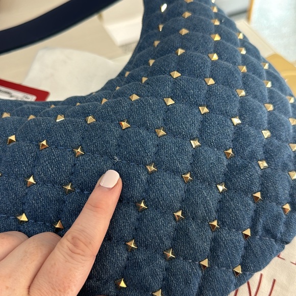 VALENTINO GARAVANI
Small Rockstud Spike Hobo Bag - Picture 16 of 16